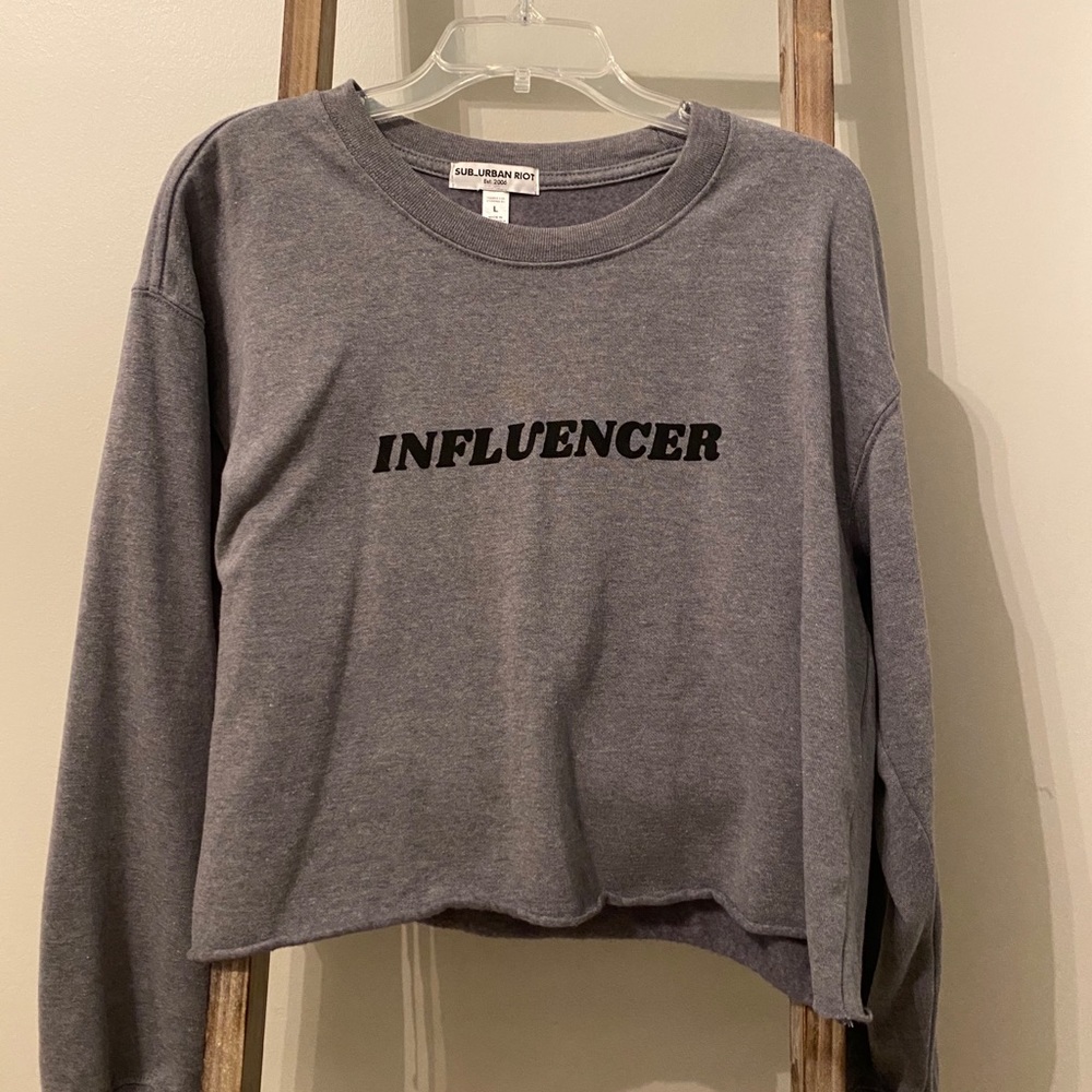 Sub_Urban Riot crop Influencer sweatshirt